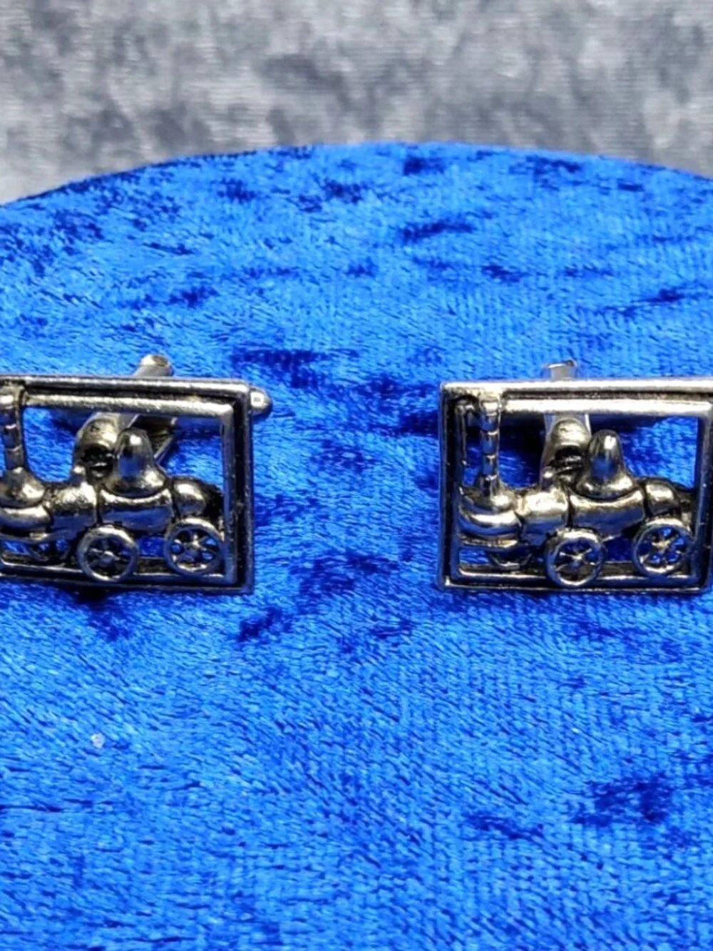 vintage mens silver tone steam engine locomotive cuff links.